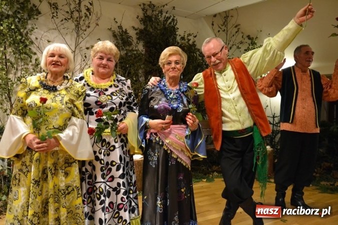 Zdjęcie w galerii na portalu naszraciborz.pl: Amatorskie Teatry z Raciborza i Chorzowa wystąpiły na Zamku Piastowskim  wiadomości z regionu