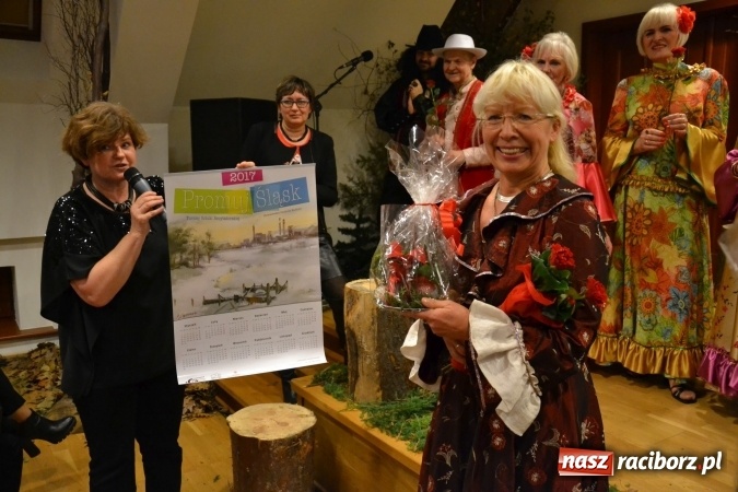 Zdjęcie w galerii na portalu naszraciborz.pl: Amatorskie Teatry z Raciborza i Chorzowa wystąpiły na Zamku Piastowskim  wiadomości z regionu