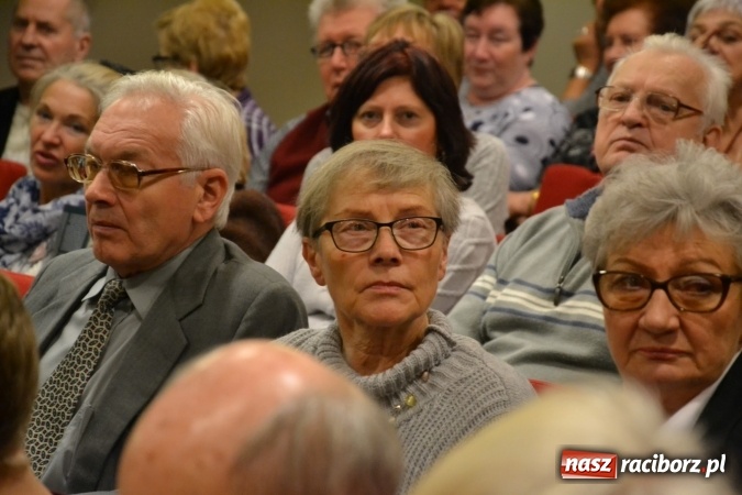 Zdjęcie w galerii na portalu naszraciborz.pl: Amatorskie Teatry z Raciborza i Chorzowa wystąpiły na Zamku Piastowskim  wiadomości z regionu