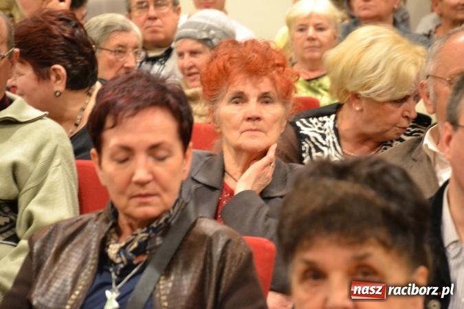 Zdjęcie w galerii na portalu naszraciborz.pl: Amatorskie Teatry z Raciborza i Chorzowa wystąpiły na Zamku Piastowskim  wiadomości z regionu