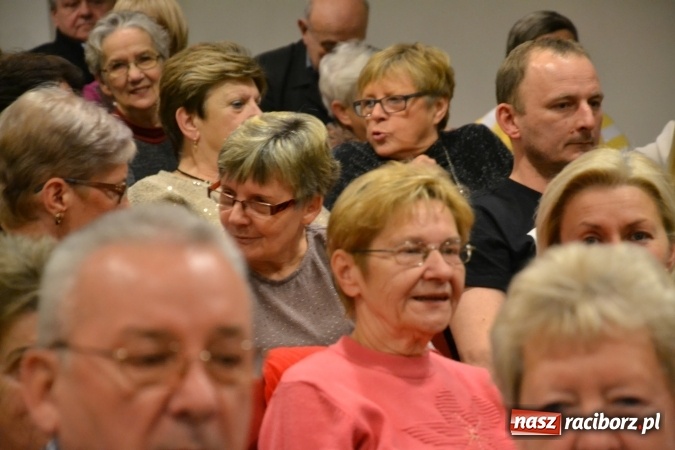 Zdjęcie w galerii na portalu naszraciborz.pl: Amatorskie Teatry z Raciborza i Chorzowa wystąpiły na Zamku Piastowskim  wiadomości z regionu