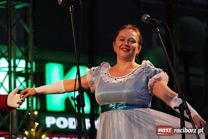 Zdjęcie w galerii na portalu naszraciborz.pl: Folklor zagościł na raciborskim jarmarku  wiadomości z regionu