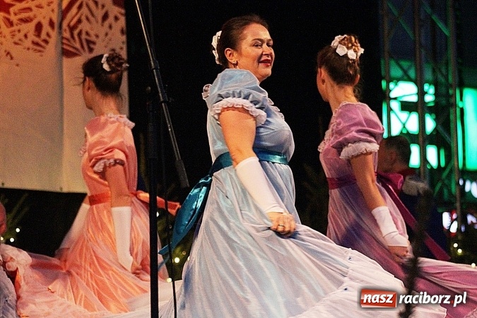 Zdjęcie w galerii na portalu naszraciborz.pl: Folklor zagościł na raciborskim jarmarku  wiadomości z regionu