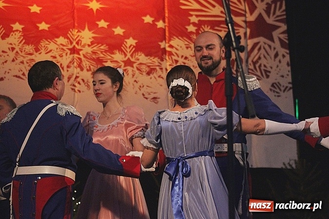 Zdjęcie w galerii na portalu naszraciborz.pl: Folklor zagościł na raciborskim jarmarku  wiadomości z regionu