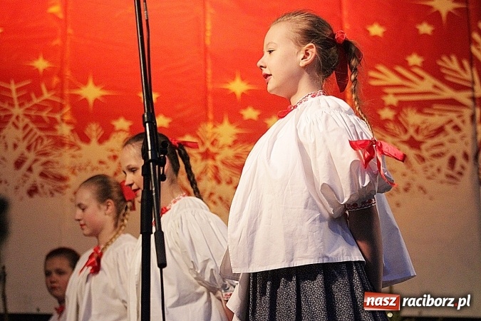 Zdjęcie w galerii na portalu naszraciborz.pl: Folklor zagościł na raciborskim jarmarku  wiadomości z regionu