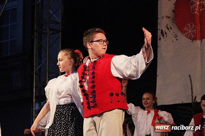 Zdjęcie w galerii na portalu naszraciborz.pl: Folklor zagościł na raciborskim jarmarku  wiadomości z regionu