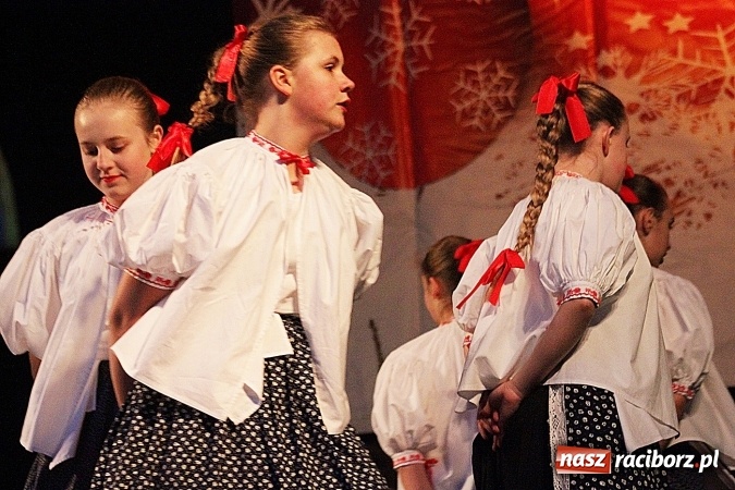 Zdjęcie w galerii na portalu naszraciborz.pl: Folklor zagościł na raciborskim jarmarku  wiadomości z regionu