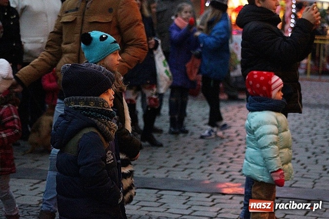 Zdjęcie w galerii na portalu naszraciborz.pl: Folklor zagościł na raciborskim jarmarku  wiadomości z regionu