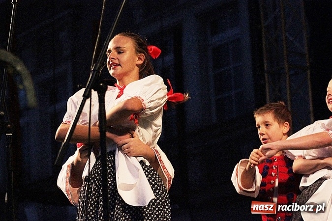 Zdjęcie w galerii na portalu naszraciborz.pl: Folklor zagościł na raciborskim jarmarku  wiadomości z regionu