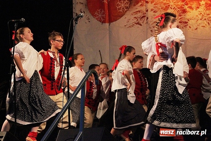 Zdjęcie w galerii na portalu naszraciborz.pl: Folklor zagościł na raciborskim jarmarku  wiadomości z regionu