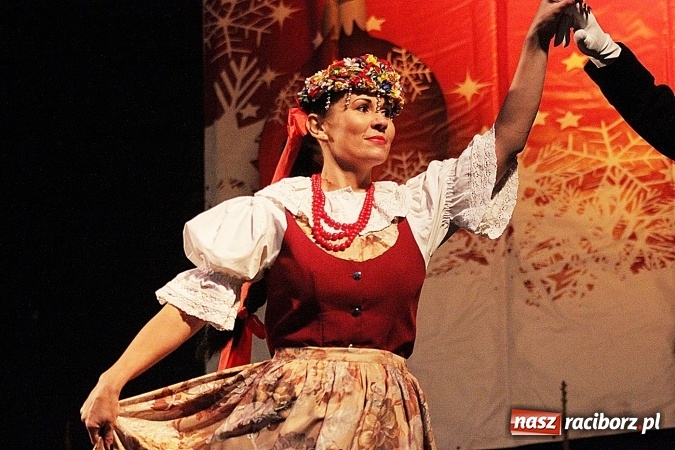 Zdjęcie w galerii na portalu naszraciborz.pl: Folklor zagościł na raciborskim jarmarku  wiadomości z regionu