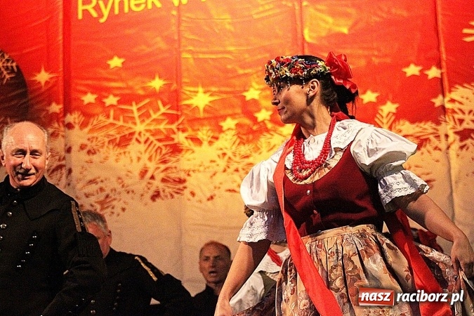 Zdjęcie w galerii na portalu naszraciborz.pl: Folklor zagościł na raciborskim jarmarku  wiadomości z regionu