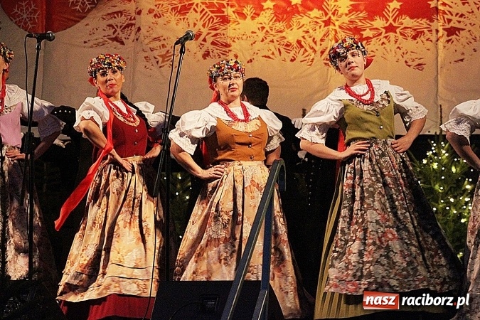 Zdjęcie w galerii na portalu naszraciborz.pl: Folklor zagościł na raciborskim jarmarku  wiadomości z regionu