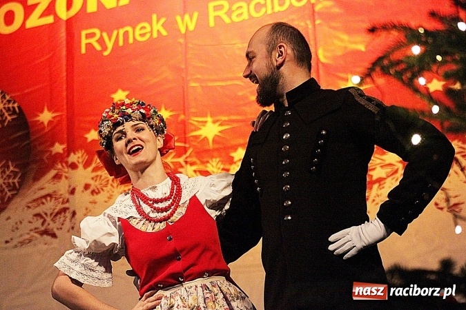Zdjęcie w galerii na portalu naszraciborz.pl: Folklor zagościł na raciborskim jarmarku  wiadomości z regionu