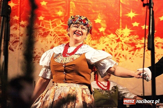 Zdjęcie w galerii na portalu naszraciborz.pl: Folklor zagościł na raciborskim jarmarku  wiadomości z regionu