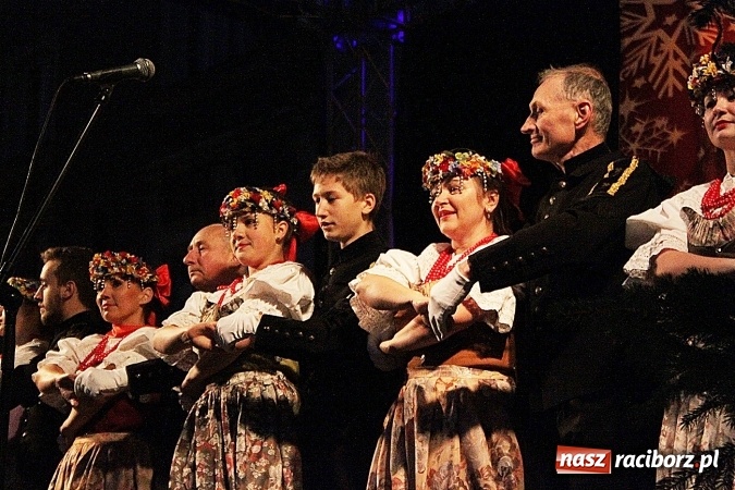 Zdjęcie w galerii na portalu naszraciborz.pl: Folklor zagościł na raciborskim jarmarku  wiadomości z regionu