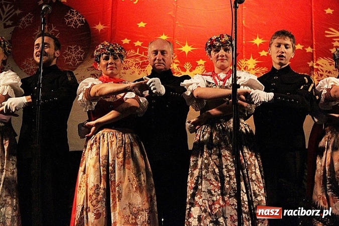 Zdjęcie w galerii na portalu naszraciborz.pl: Folklor zagościł na raciborskim jarmarku  wiadomości z regionu