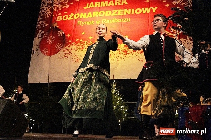 Zdjęcie w galerii na portalu naszraciborz.pl: Folklor zagościł na raciborskim jarmarku  wiadomości z regionu