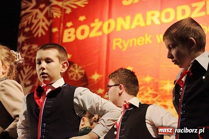 Zdjęcie w galerii na portalu naszraciborz.pl: Folklor zagościł na raciborskim jarmarku  wiadomości z regionu