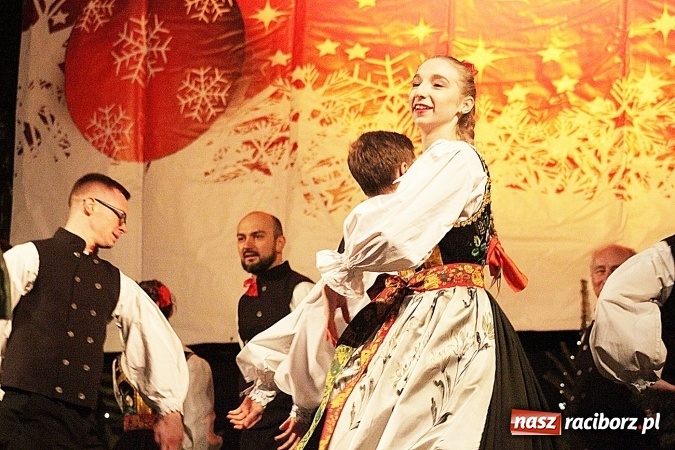 Zdjęcie w galerii na portalu naszraciborz.pl: Folklor zagościł na raciborskim jarmarku  wiadomości z regionu