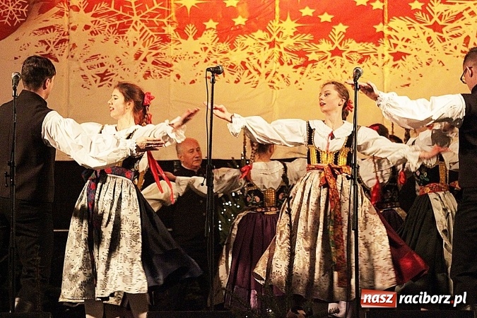 Zdjęcie w galerii na portalu naszraciborz.pl: Folklor zagościł na raciborskim jarmarku  wiadomości z regionu