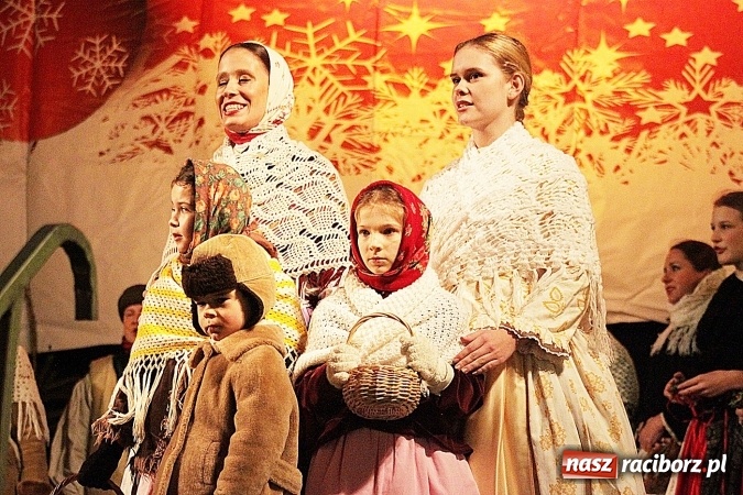 Zdjęcie w galerii na portalu naszraciborz.pl: Folklor zagościł na raciborskim jarmarku  wiadomości z regionu