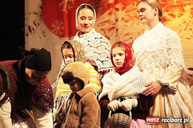 Zdjęcie w galerii na portalu naszraciborz.pl: Folklor zagościł na raciborskim jarmarku  wiadomości z regionu