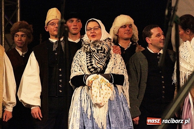 Zdjęcie w galerii na portalu naszraciborz.pl: Folklor zagościł na raciborskim jarmarku  wiadomości z regionu