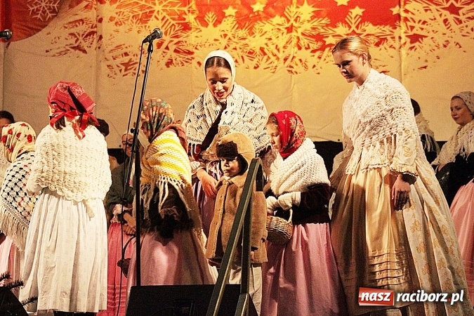 Zdjęcie w galerii na portalu naszraciborz.pl: Folklor zagościł na raciborskim jarmarku  wiadomości z regionu