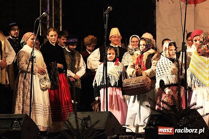 Zdjęcie w galerii na portalu naszraciborz.pl: Folklor zagościł na raciborskim jarmarku  wiadomości z regionu
