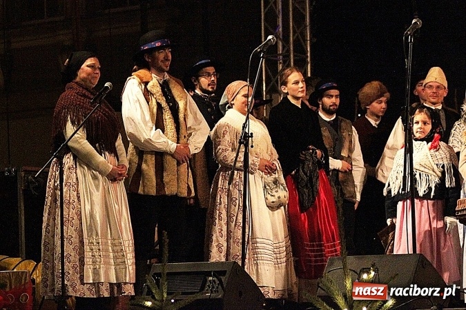 Zdjęcie w galerii na portalu naszraciborz.pl: Folklor zagościł na raciborskim jarmarku  wiadomości z regionu