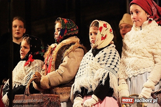 Zdjęcie w galerii na portalu naszraciborz.pl: Folklor zagościł na raciborskim jarmarku  wiadomości z regionu