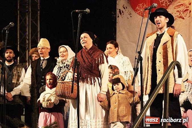 Zdjęcie w galerii na portalu naszraciborz.pl: Folklor zagościł na raciborskim jarmarku  wiadomości z regionu