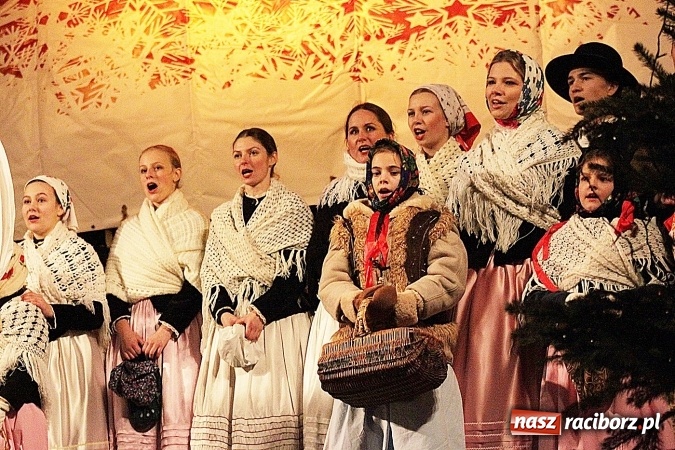 Zdjęcie w galerii na portalu naszraciborz.pl: Folklor zagościł na raciborskim jarmarku  wiadomości z regionu