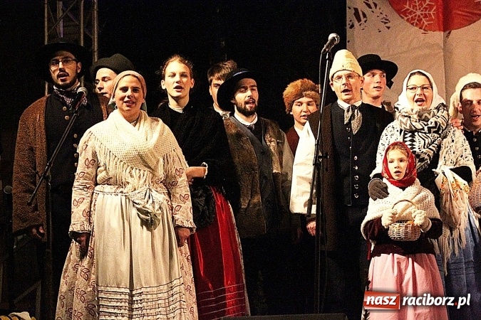 Zdjęcie w galerii na portalu naszraciborz.pl: Folklor zagościł na raciborskim jarmarku  wiadomości z regionu