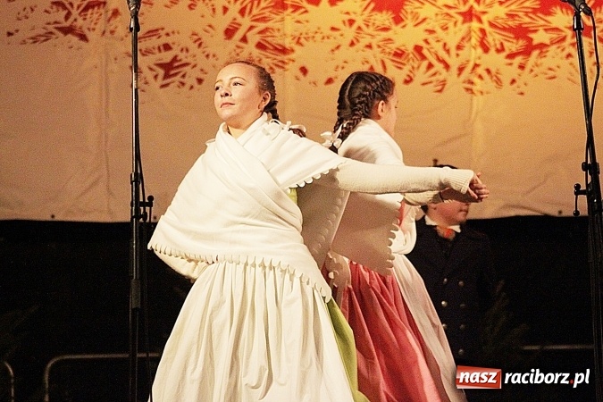Zdjęcie w galerii na portalu naszraciborz.pl: Folklor zagościł na raciborskim jarmarku  wiadomości z regionu