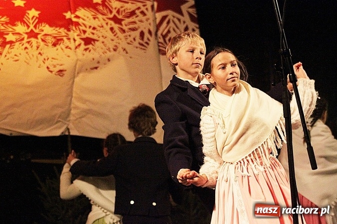 Zdjęcie w galerii na portalu naszraciborz.pl: Folklor zagościł na raciborskim jarmarku  wiadomości z regionu