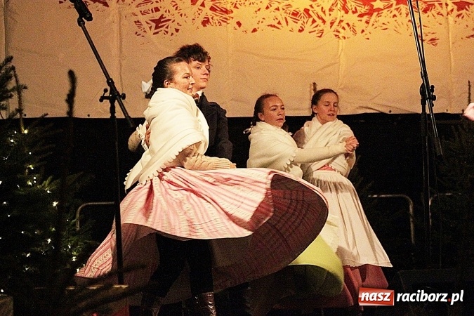 Zdjęcie w galerii na portalu naszraciborz.pl: Folklor zagościł na raciborskim jarmarku  wiadomości z regionu