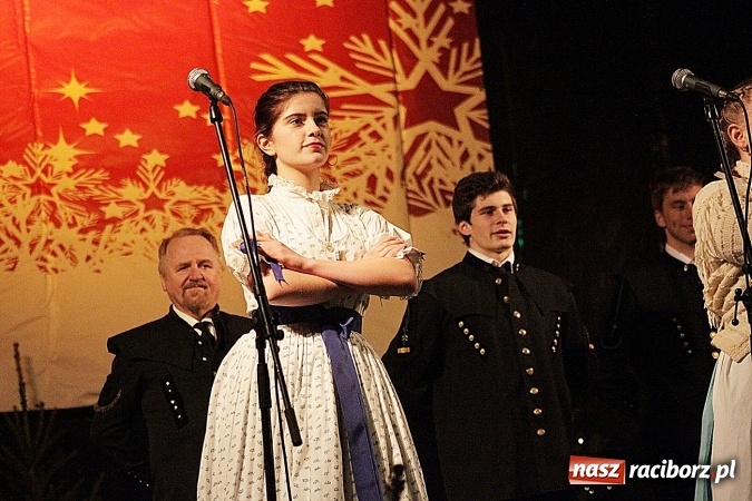 Zdjęcie w galerii na portalu naszraciborz.pl: Folklor zagościł na raciborskim jarmarku  wiadomości z regionu