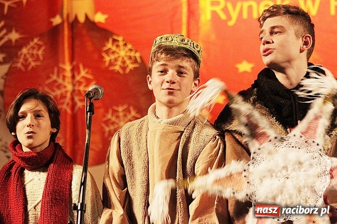 Zdjęcie w galerii na portalu naszraciborz.pl: Folklor zagościł na raciborskim jarmarku  wiadomości z regionu