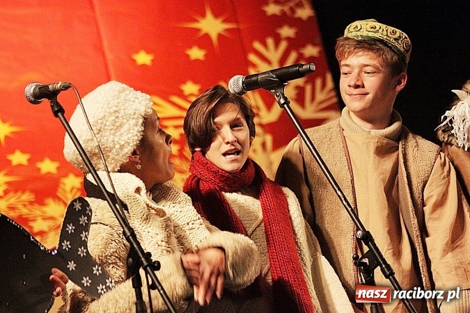 Zdjęcie w galerii na portalu naszraciborz.pl: Folklor zagościł na raciborskim jarmarku  wiadomości z regionu