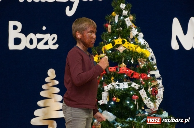 Zdjęcie w galerii na portalu naszraciborz.pl: Rodzinnie, świątecznie i kolorowo - bożonarodzeniowy kiermasz w Sudole wiadomości z regionu