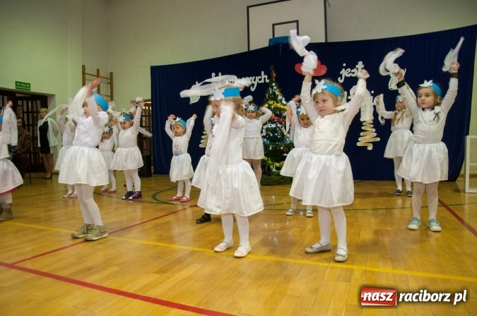 Zdjęcie w galerii na portalu naszraciborz.pl: Rodzinnie, świątecznie i kolorowo - bożonarodzeniowy kiermasz w Sudole wiadomości z regionu