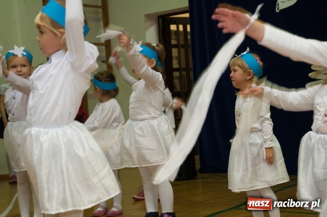 Zdjęcie w galerii na portalu naszraciborz.pl: Rodzinnie, świątecznie i kolorowo - bożonarodzeniowy kiermasz w Sudole wiadomości z regionu