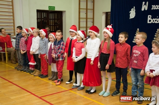Zdjęcie w galerii na portalu naszraciborz.pl: Rodzinnie, świątecznie i kolorowo - bożonarodzeniowy kiermasz w Sudole wiadomości z regionu