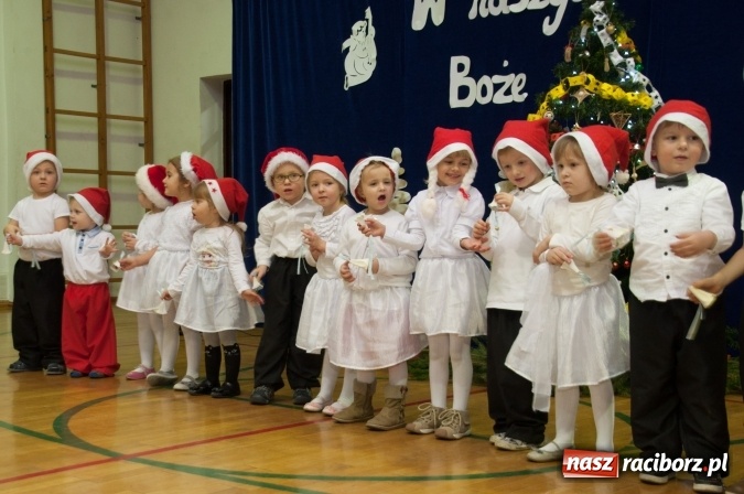 Zdjęcie w galerii na portalu naszraciborz.pl: Rodzinnie, świątecznie i kolorowo - bożonarodzeniowy kiermasz w Sudole wiadomości z regionu