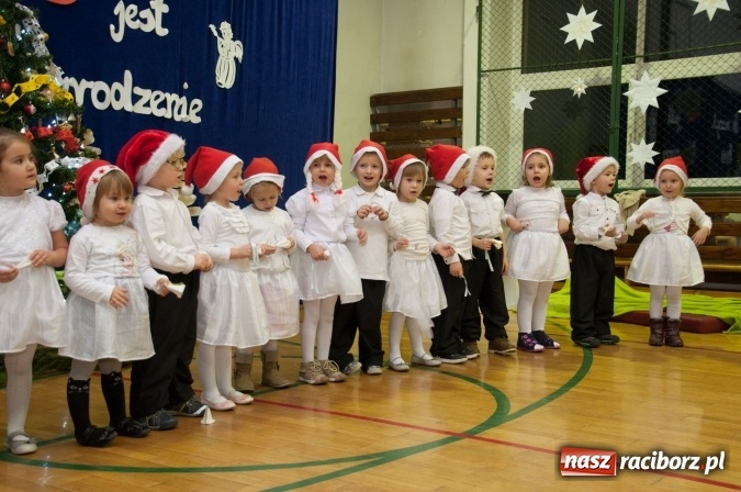 Zdjęcie w galerii na portalu naszraciborz.pl: Rodzinnie, świątecznie i kolorowo - bożonarodzeniowy kiermasz w Sudole wiadomości z regionu