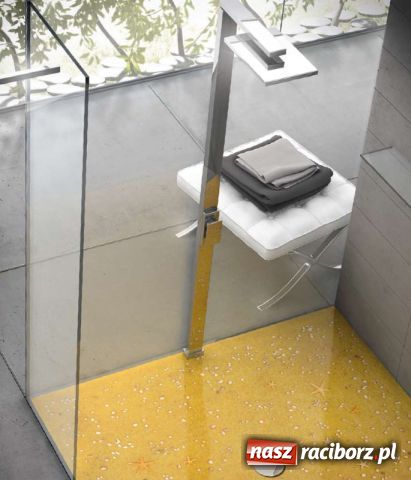 Zdjęcie w galerii na portalu naszraciborz.pl: Przeźroczysty kamień z Pietrowic wiadomości z regionu