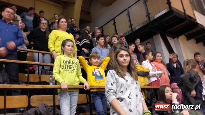 Zdjęcie w galerii na portalu naszraciborz.pl: Młodzi szczypiorniści z Kuźni Raciborskiej uczyli się w ekstraklasie  wiadomości z regionu