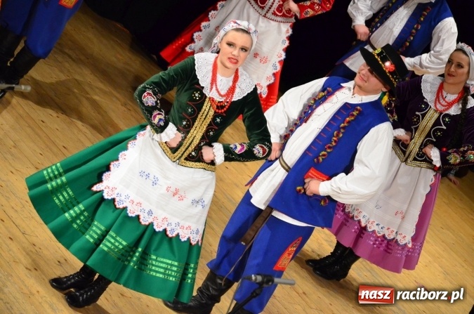 Zdjęcie w galerii na portalu naszraciborz.pl: Tańczą od dwudziestu lat! Zesp&oacute;ł Łężczok z Nędzy świętuje jubileusz wiadomości z regionu